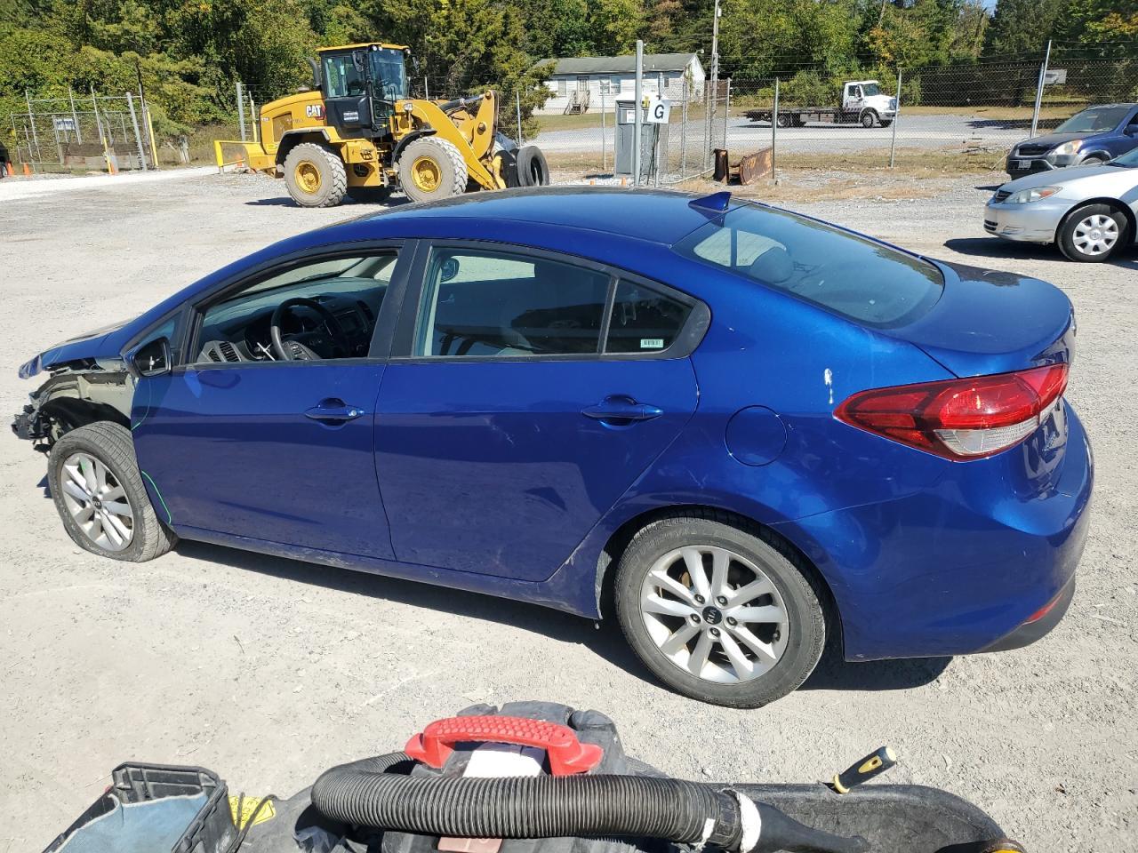 2017 Kia Forte Lx - Image 2