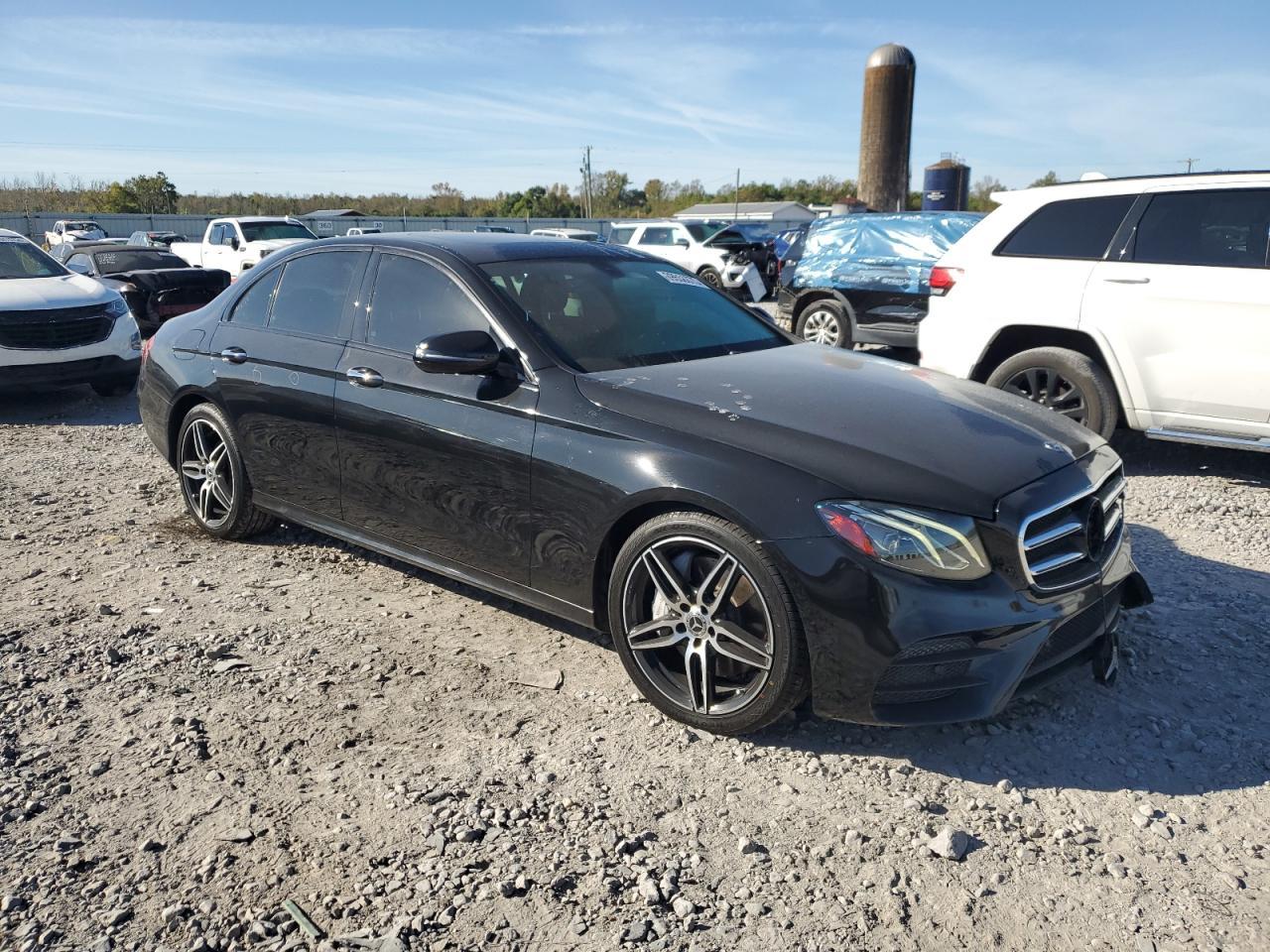 2020 Mercedes-Benz E 350 - Фото 4