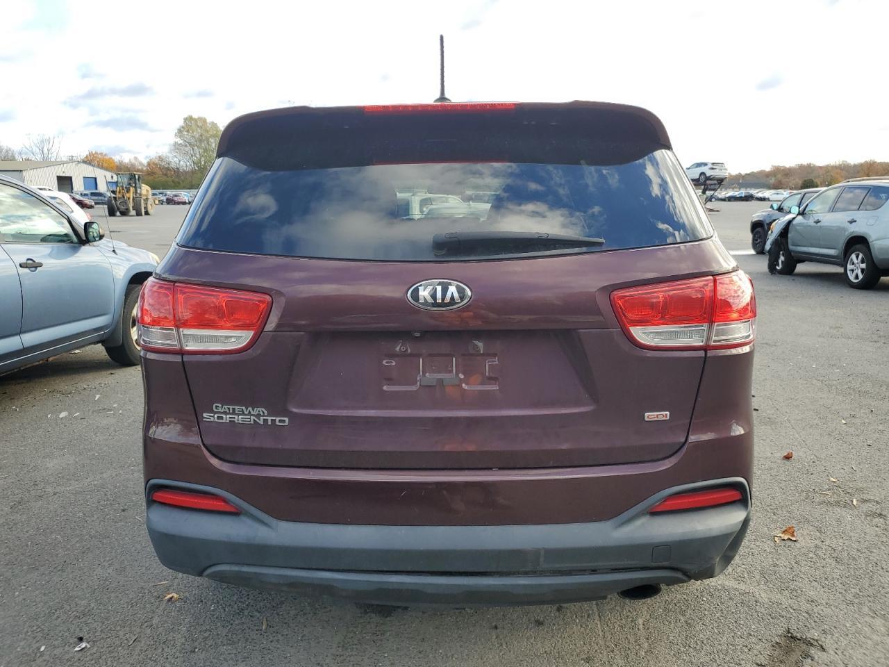 2016 Kia Sorento Lx - Image 6