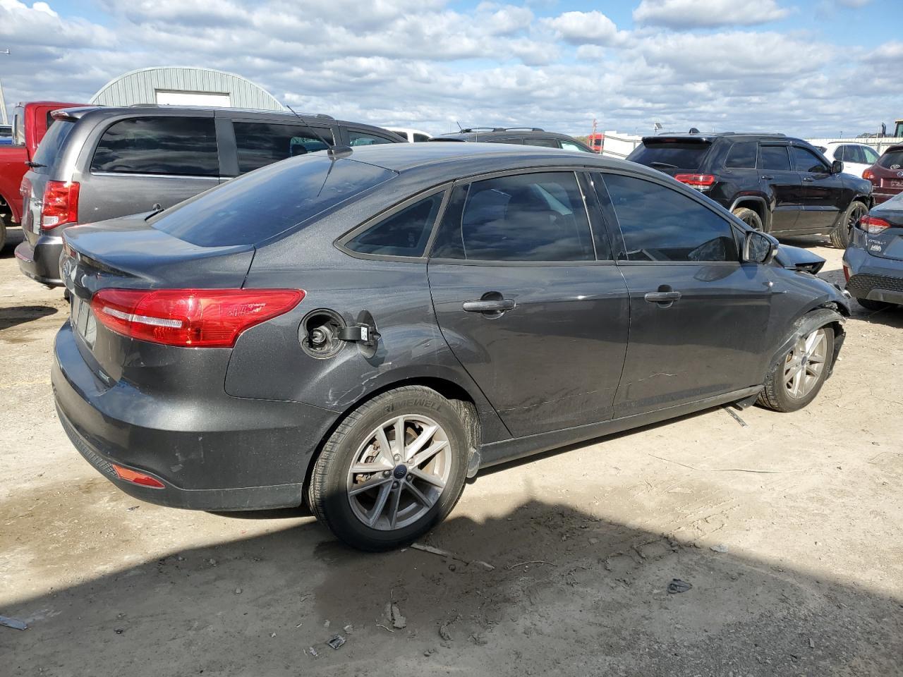 2017 Ford Focus Se - Фото 3