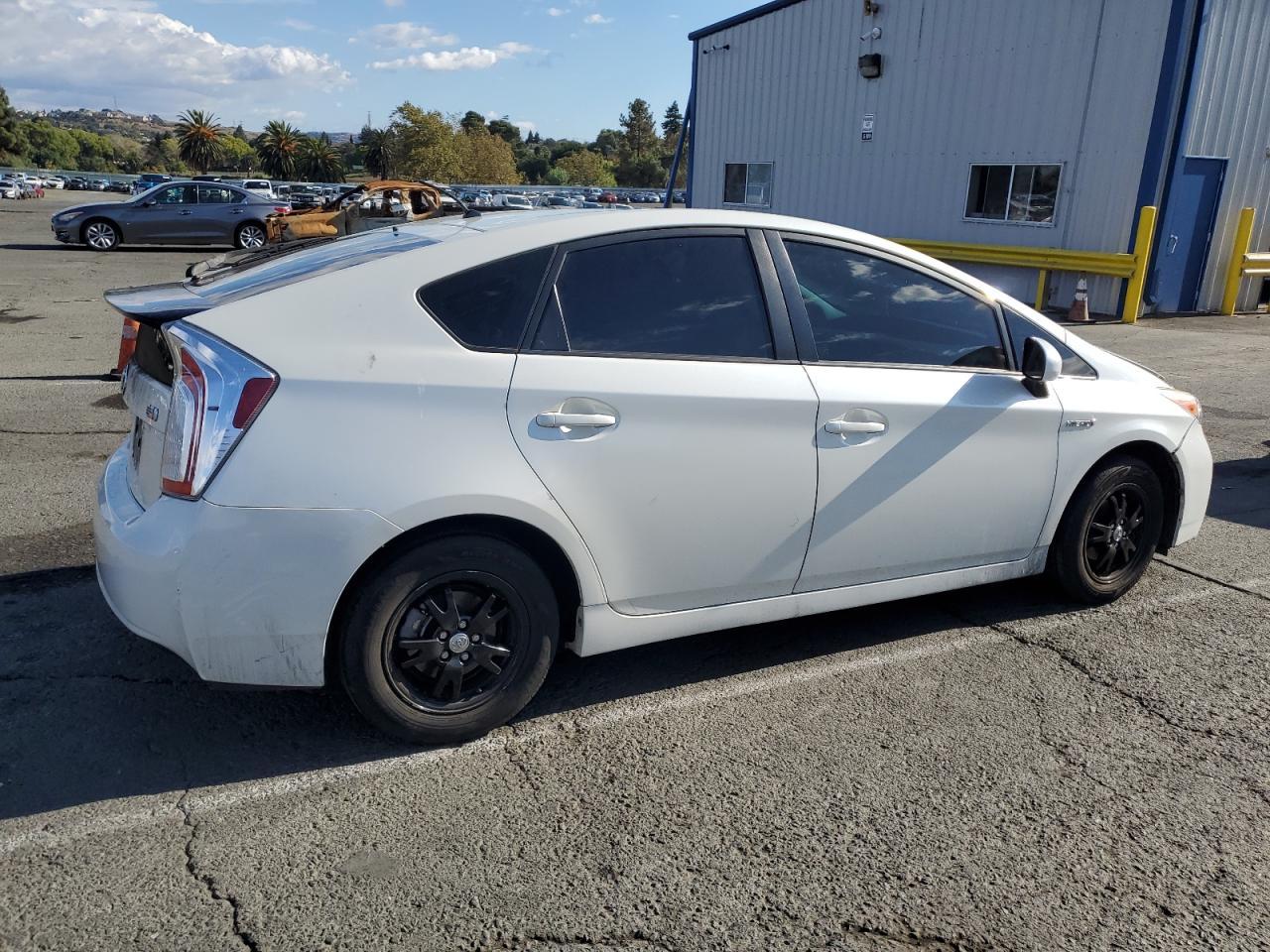2015 Toyota Prius - Фото 3