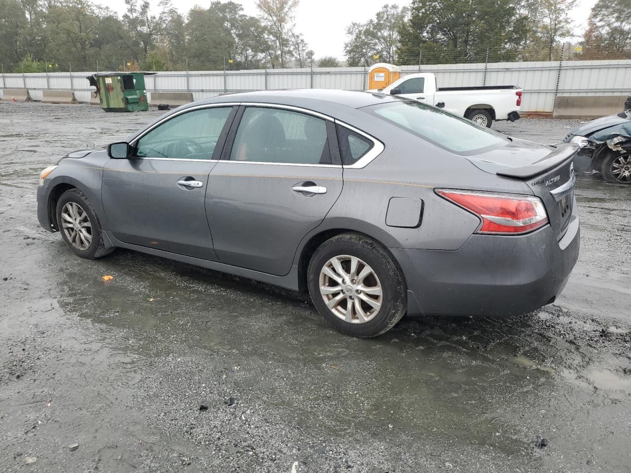 2015 Nissan Altima 2.5 S - Image 2