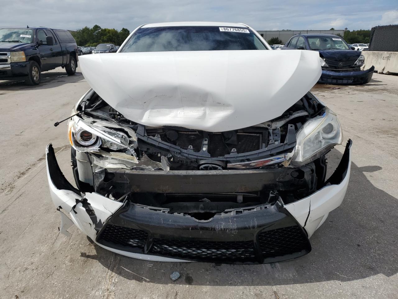 2017 Toyota Camry Le - Image 5