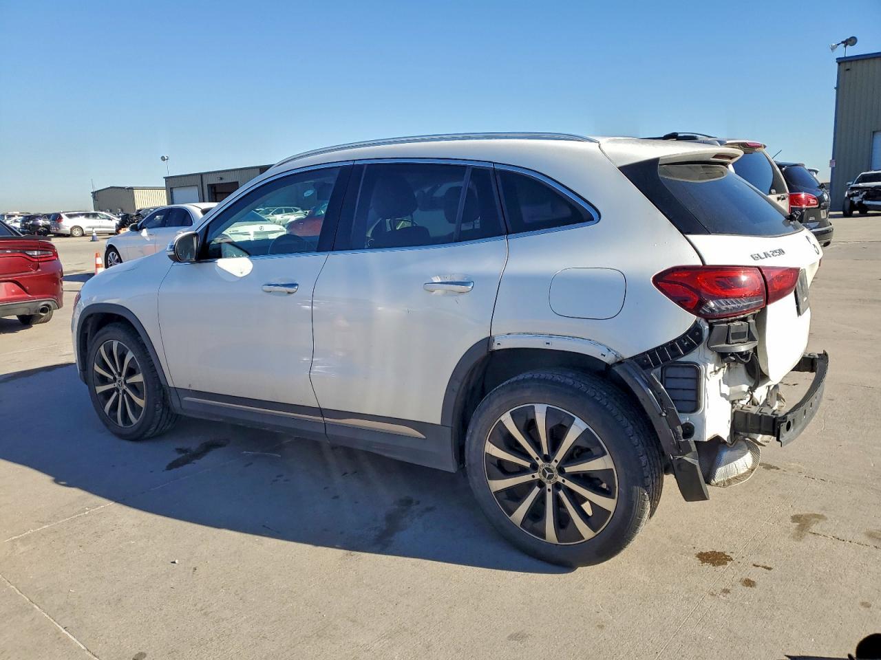2022 Mercedes-Benz Gla 250 - Фото 2
