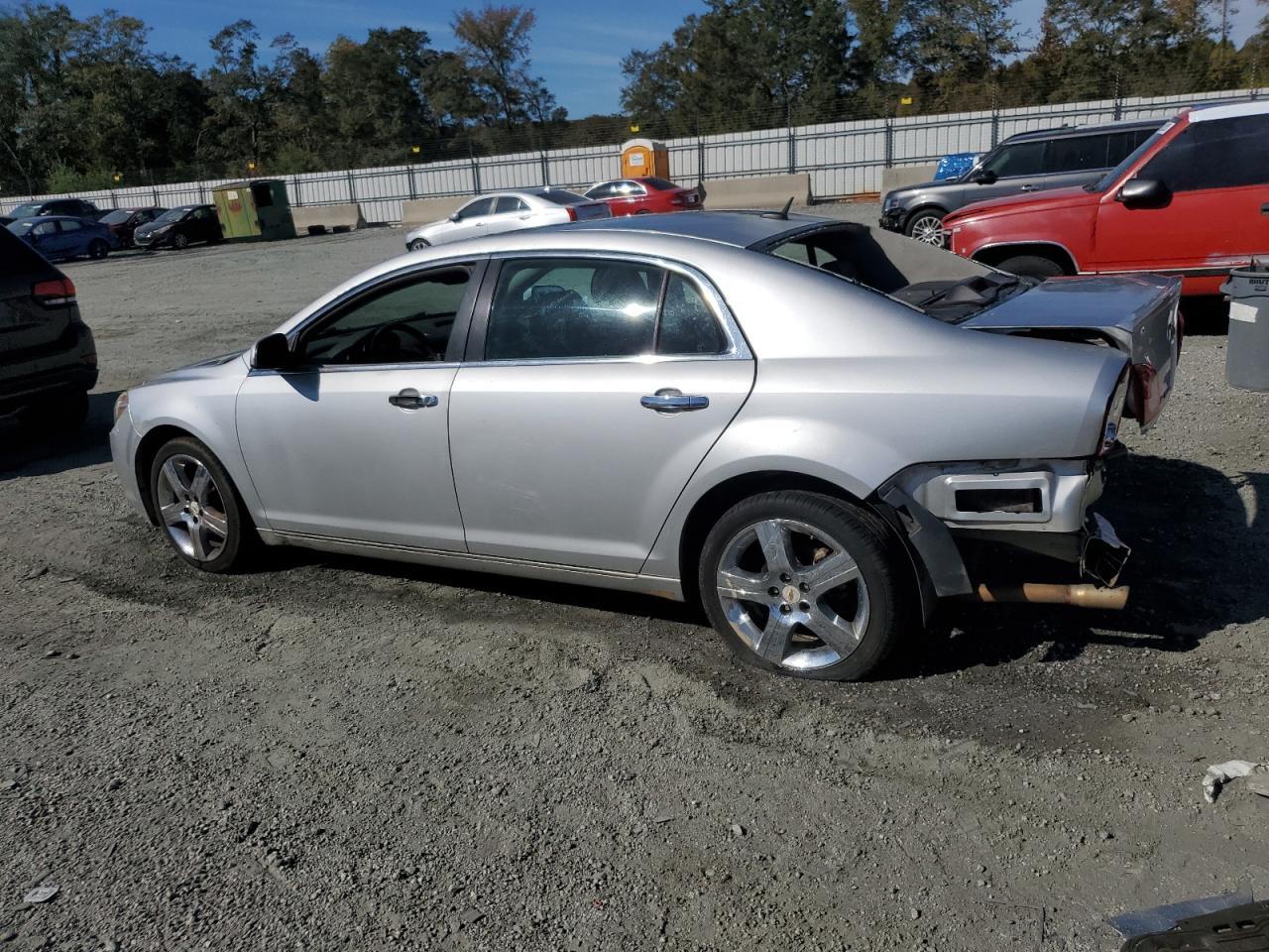2010 Chevrolet Malibu Ltz - Image 2