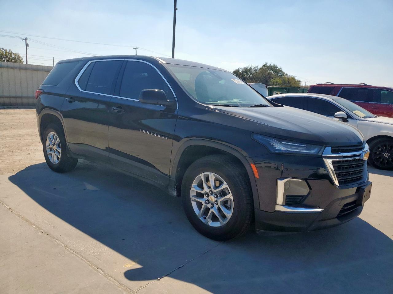 2023 Chevrolet Traverse Ls - Фото 4