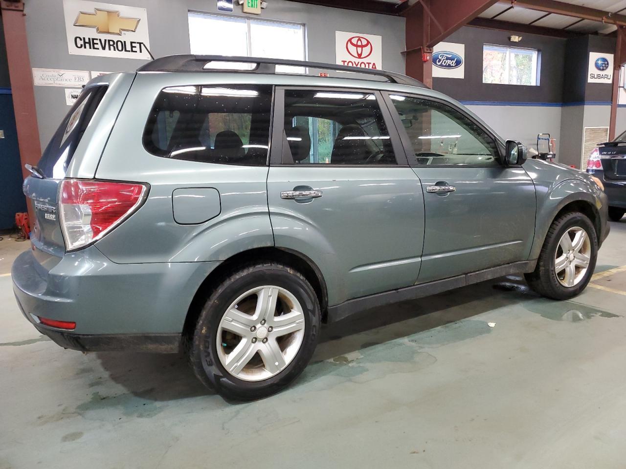 2010 Subaru Forester 2.5X Premium - Image 3