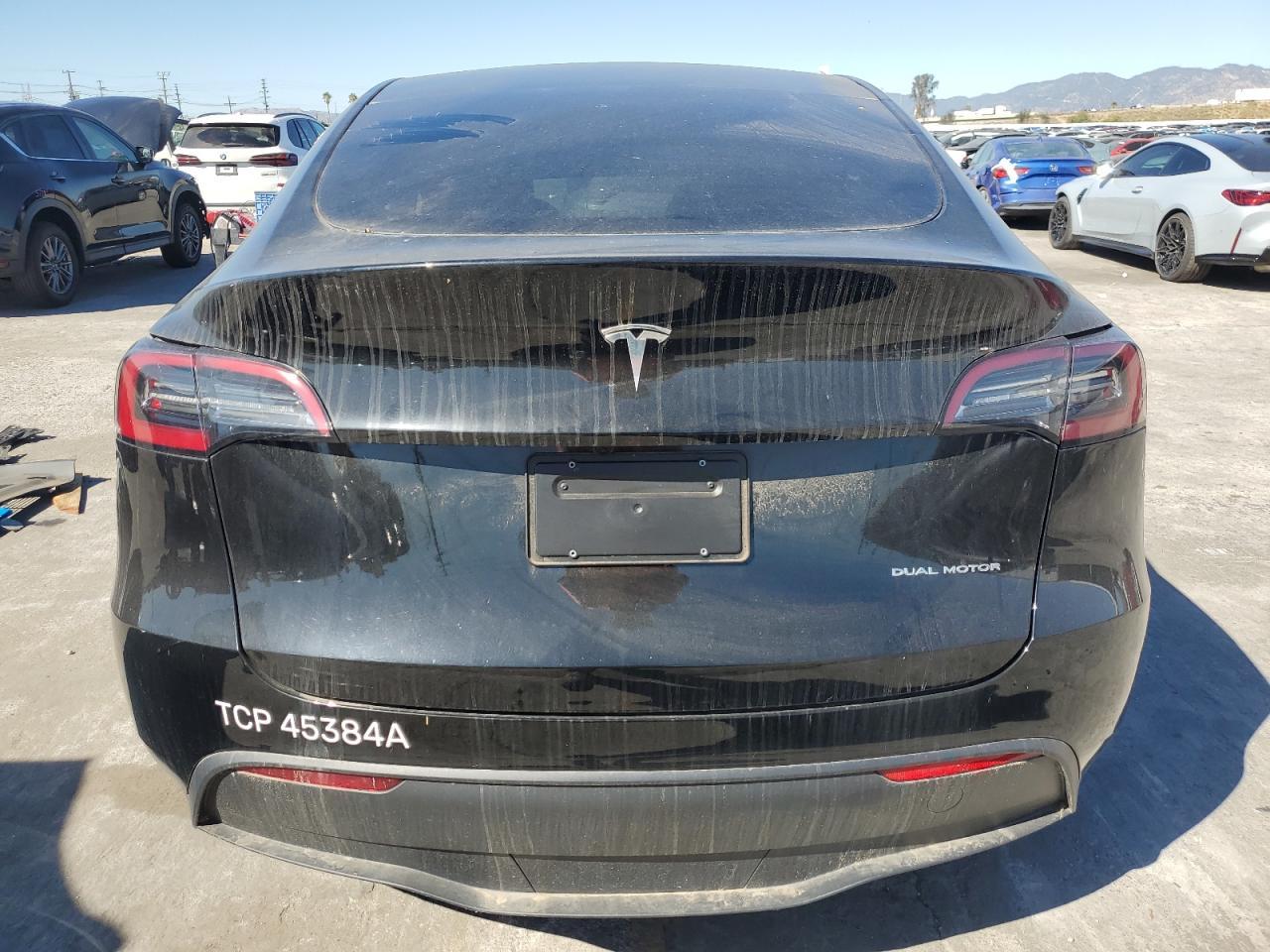 2024 Tesla Y - Фото 6