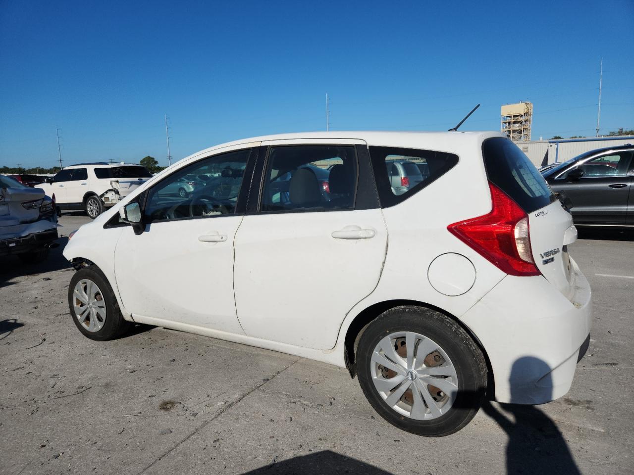 2017 Nissan Versa Note S - Фото 2