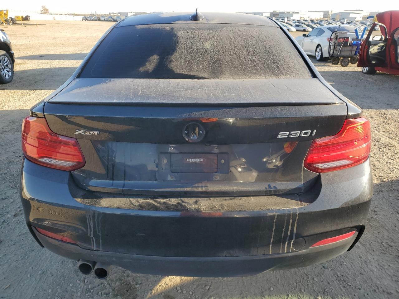 2018 BMW 230Xi - Фото 6
