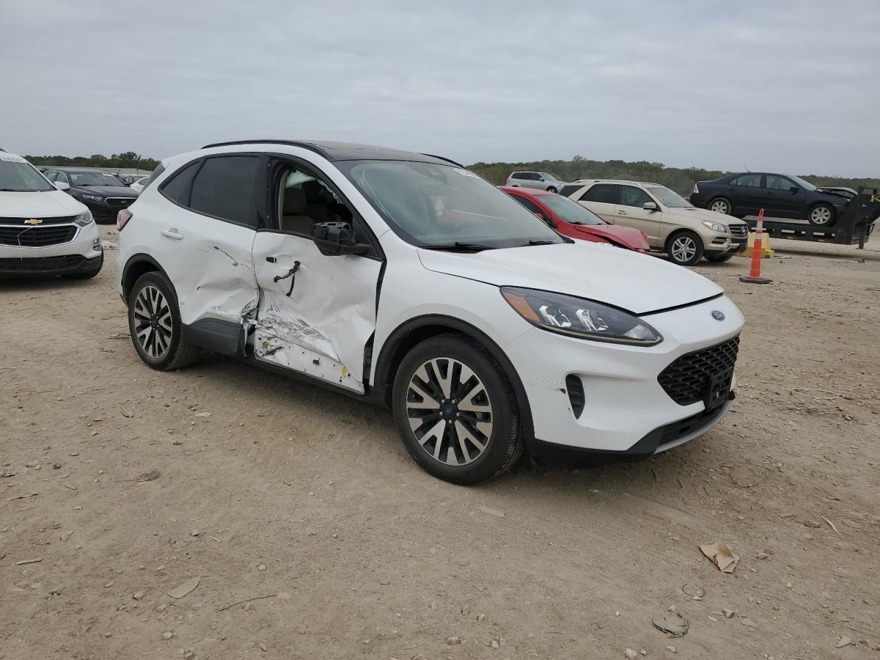 2020 Ford Escape Se Sport - Фото 4