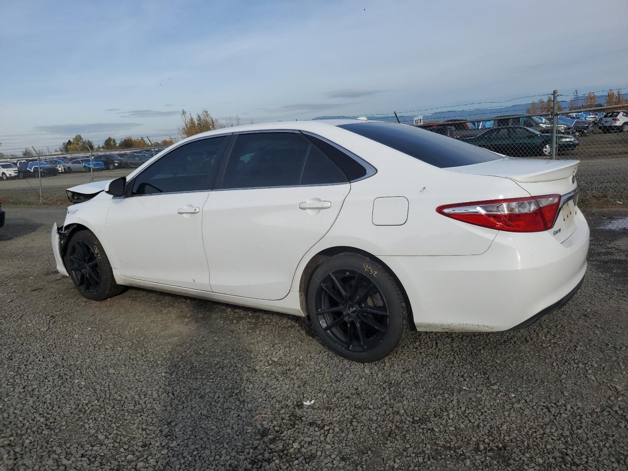 2016 Toyota Camry Le - Image 2