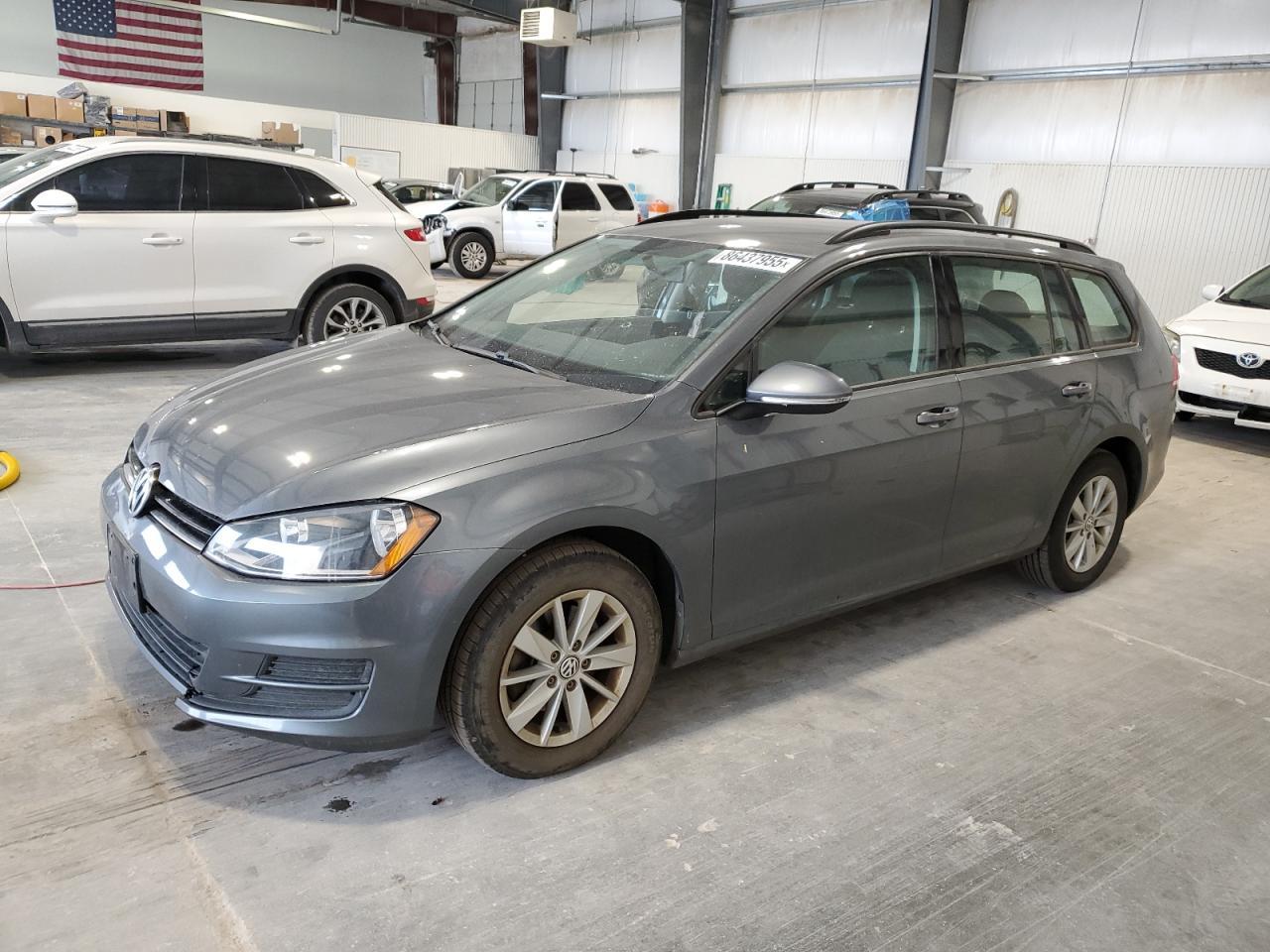 2017 Volkswagen Golf Sportwagen S