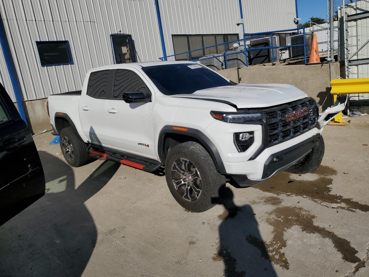 2023 GMC Canyon At4 - Фото 4