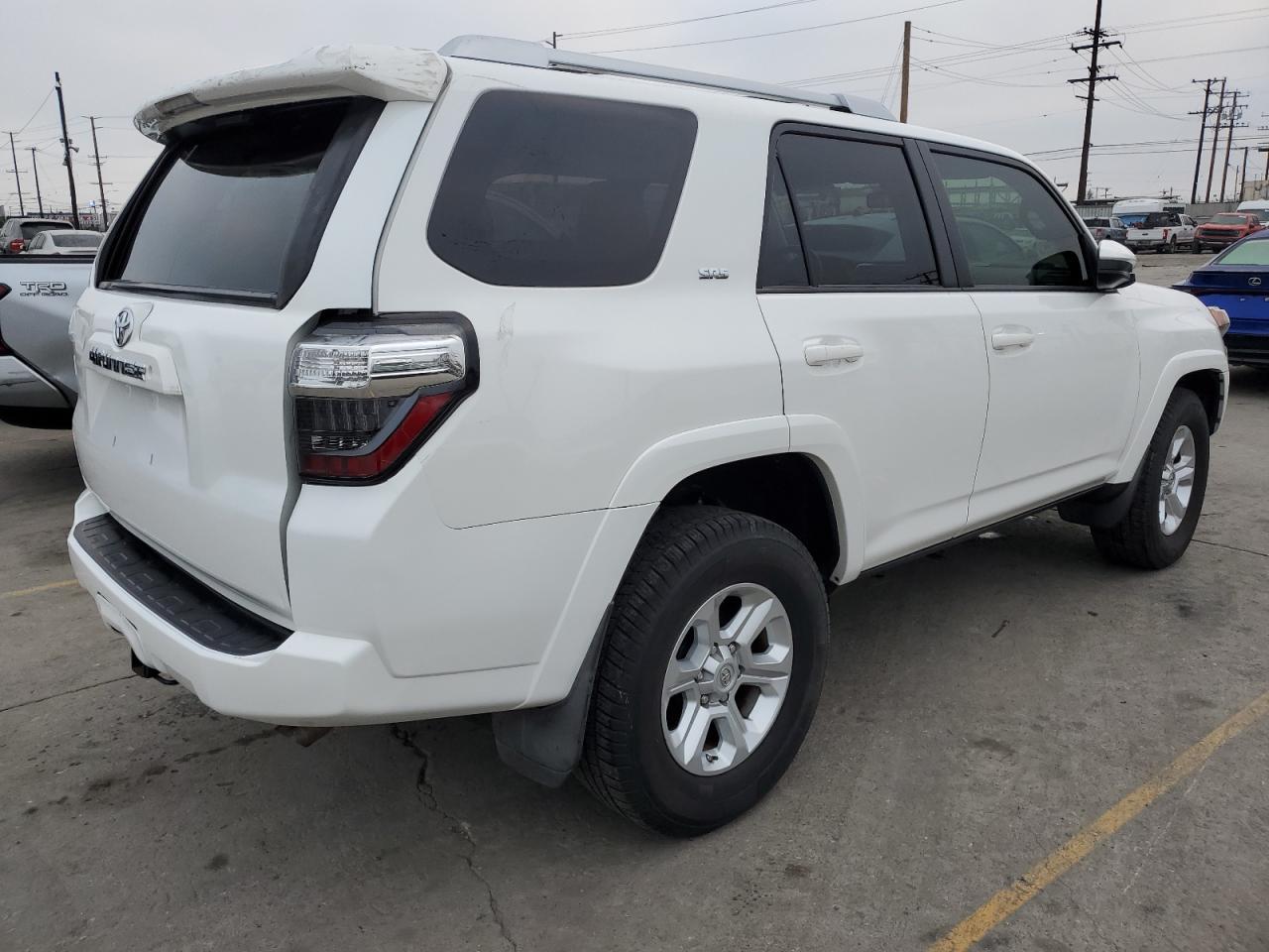 2018 Toyota 4Runner Sr5 - Image 3