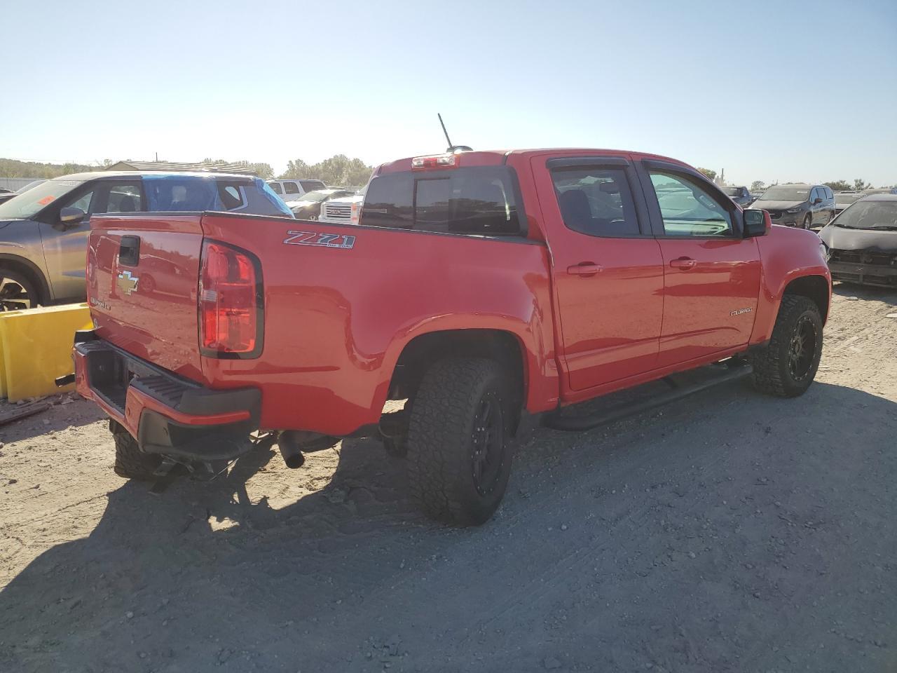 2019 Chevrolet Colorado Z71 - Image 3