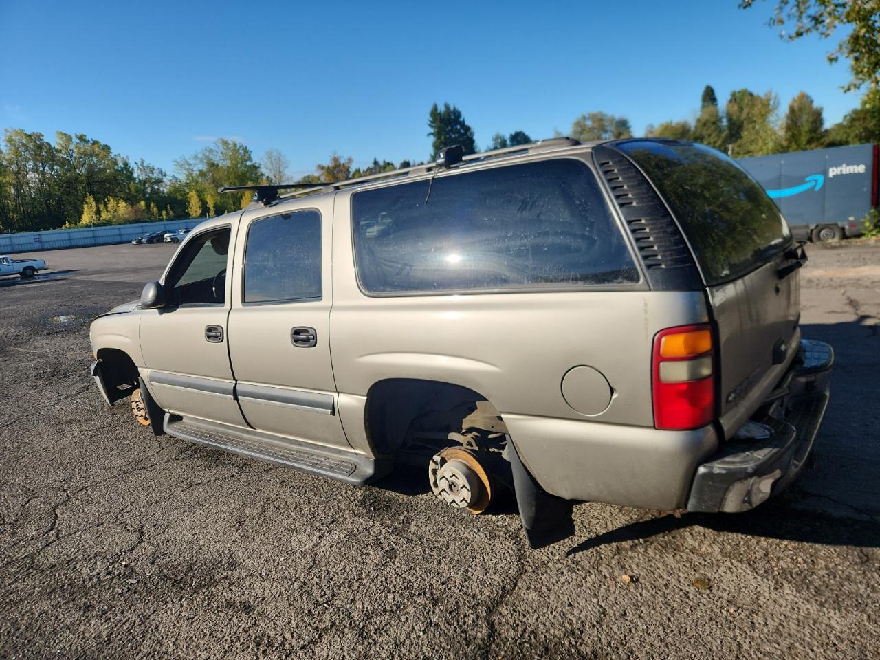 2003 Chevrolet Suburban K1500 - Фото 2