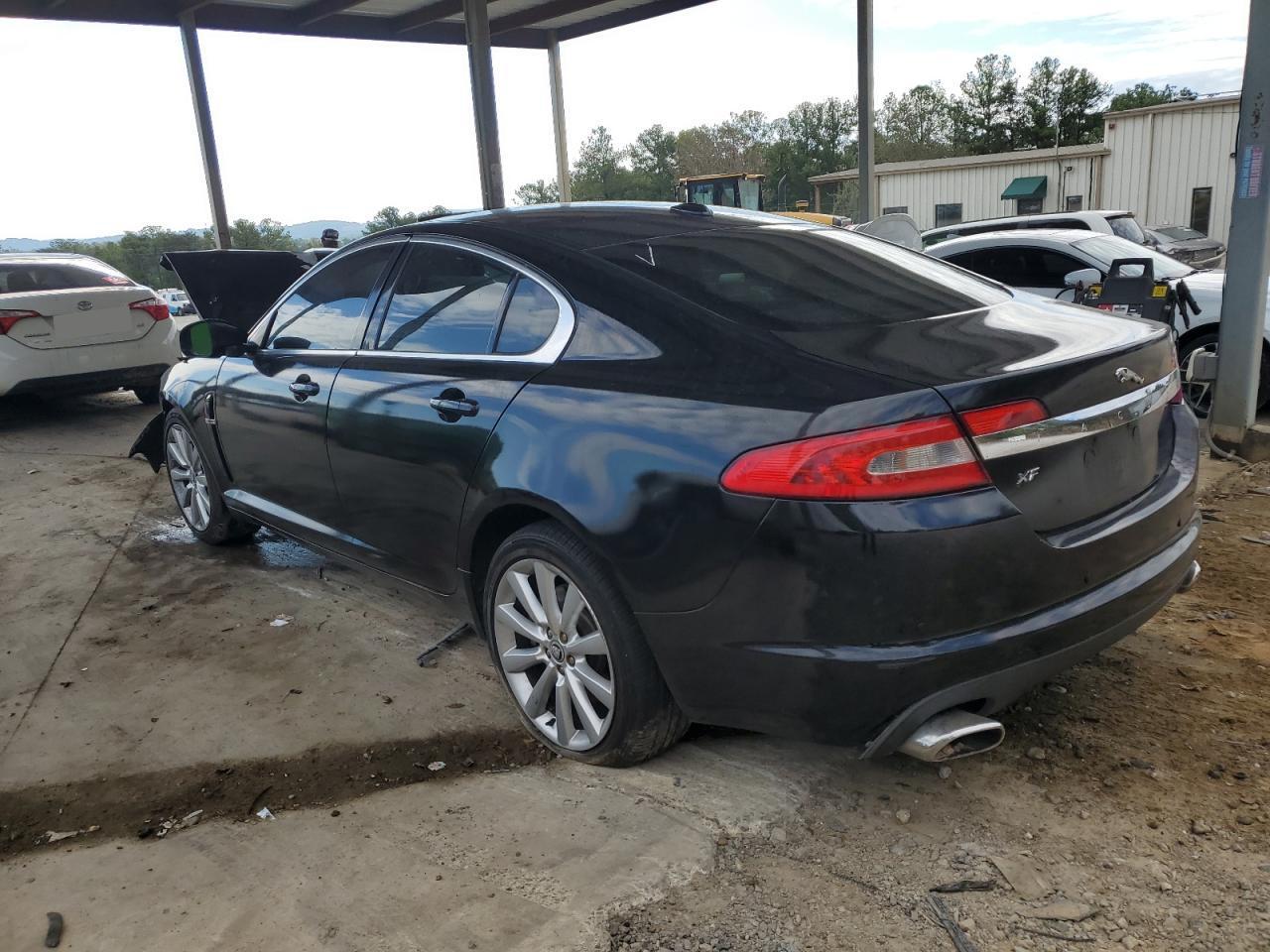 2011 Jaguar Xf - Image 2