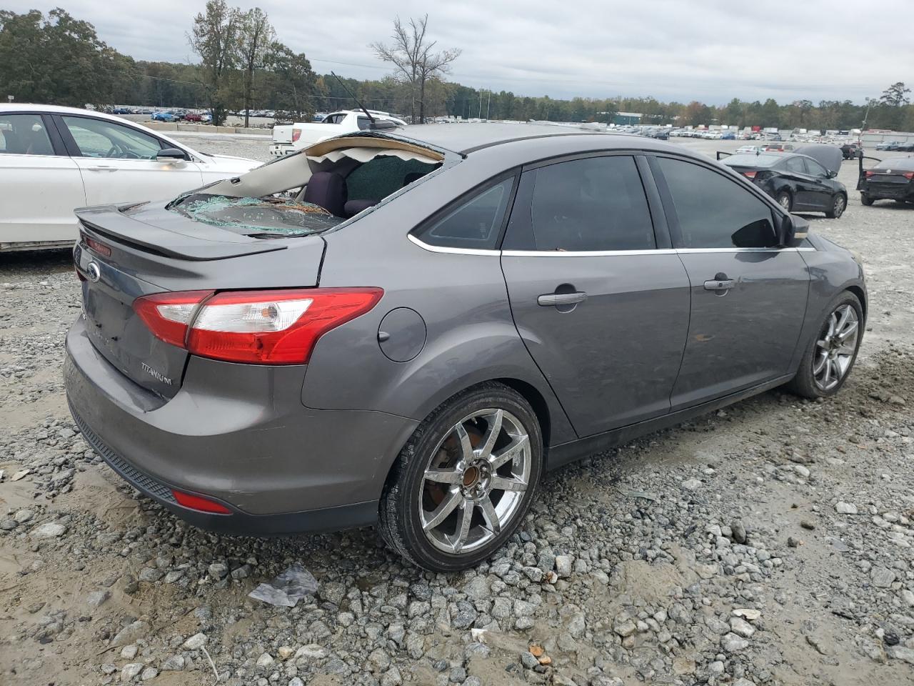 2012 Ford Focus Titanium - Image 3