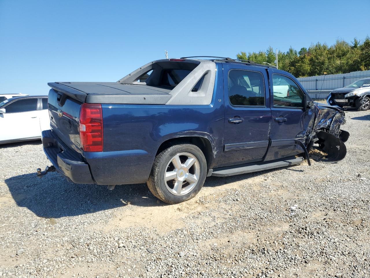 2011 Chevrolet Avalanche Lt - Фото 3