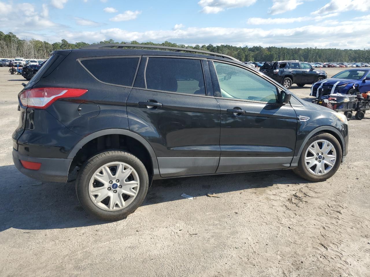 2013 Ford Escape S - Фото 3