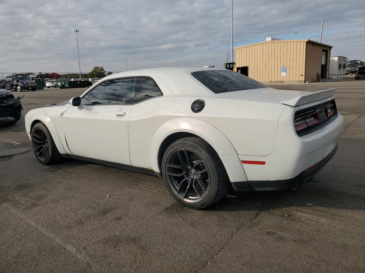 2021 Dodge Challenger Sxt - Фото 2