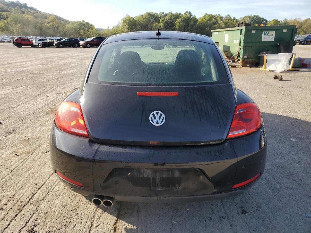 2013 Volkswagen Beetle - Image 6
