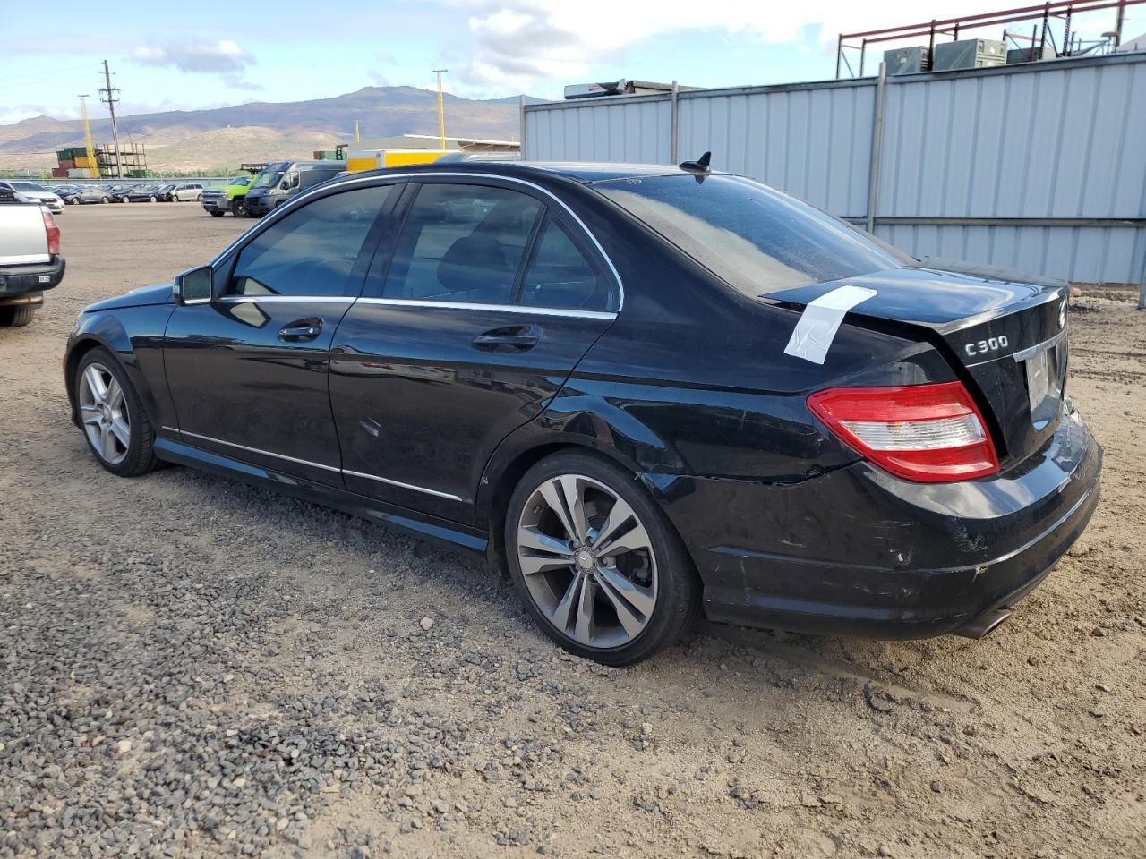 2011 Mercedes-Benz C 300 - Фото 2