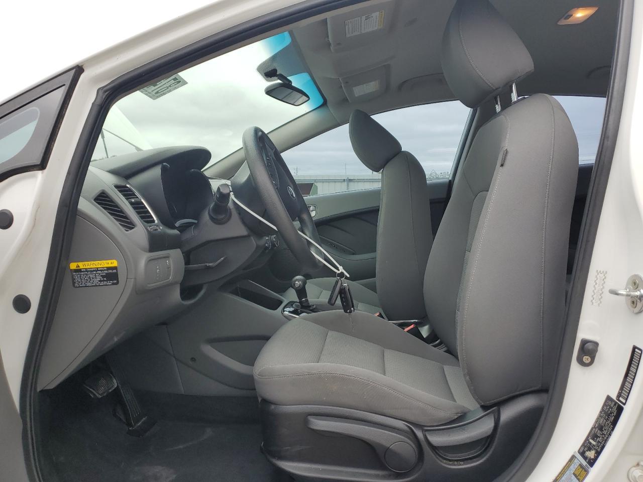 2017 Kia Forte Lx - Image 7