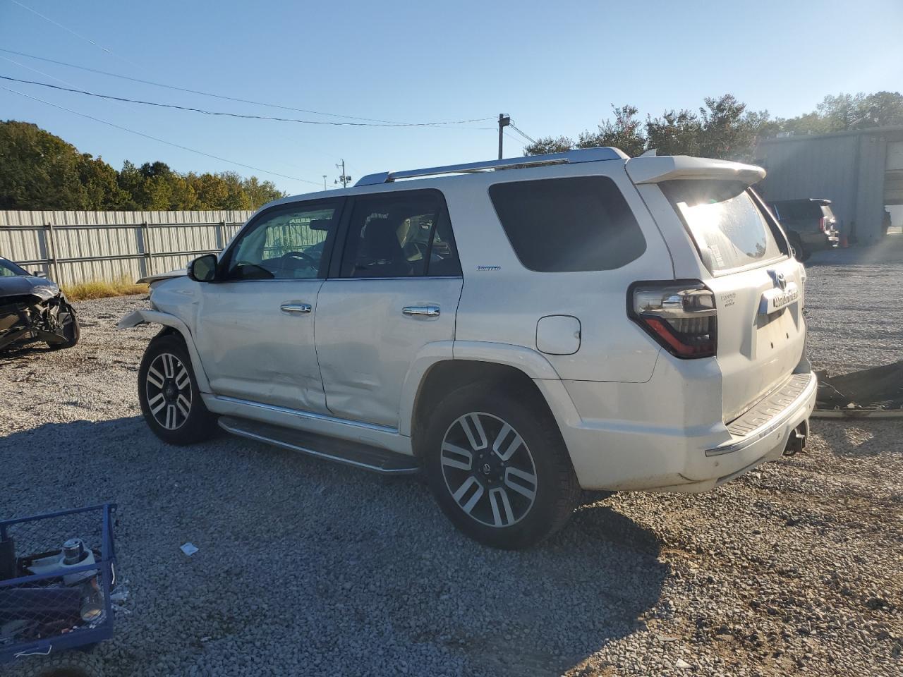 2015 Toyota 4Runner Sr5 - Image 2