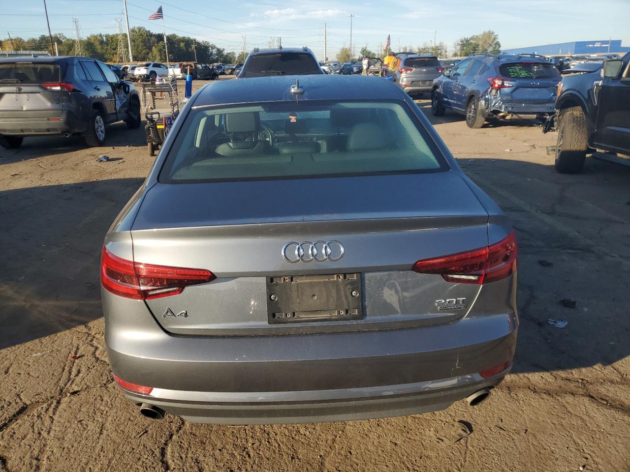 2017 Audi A4 Premium - Фото 6
