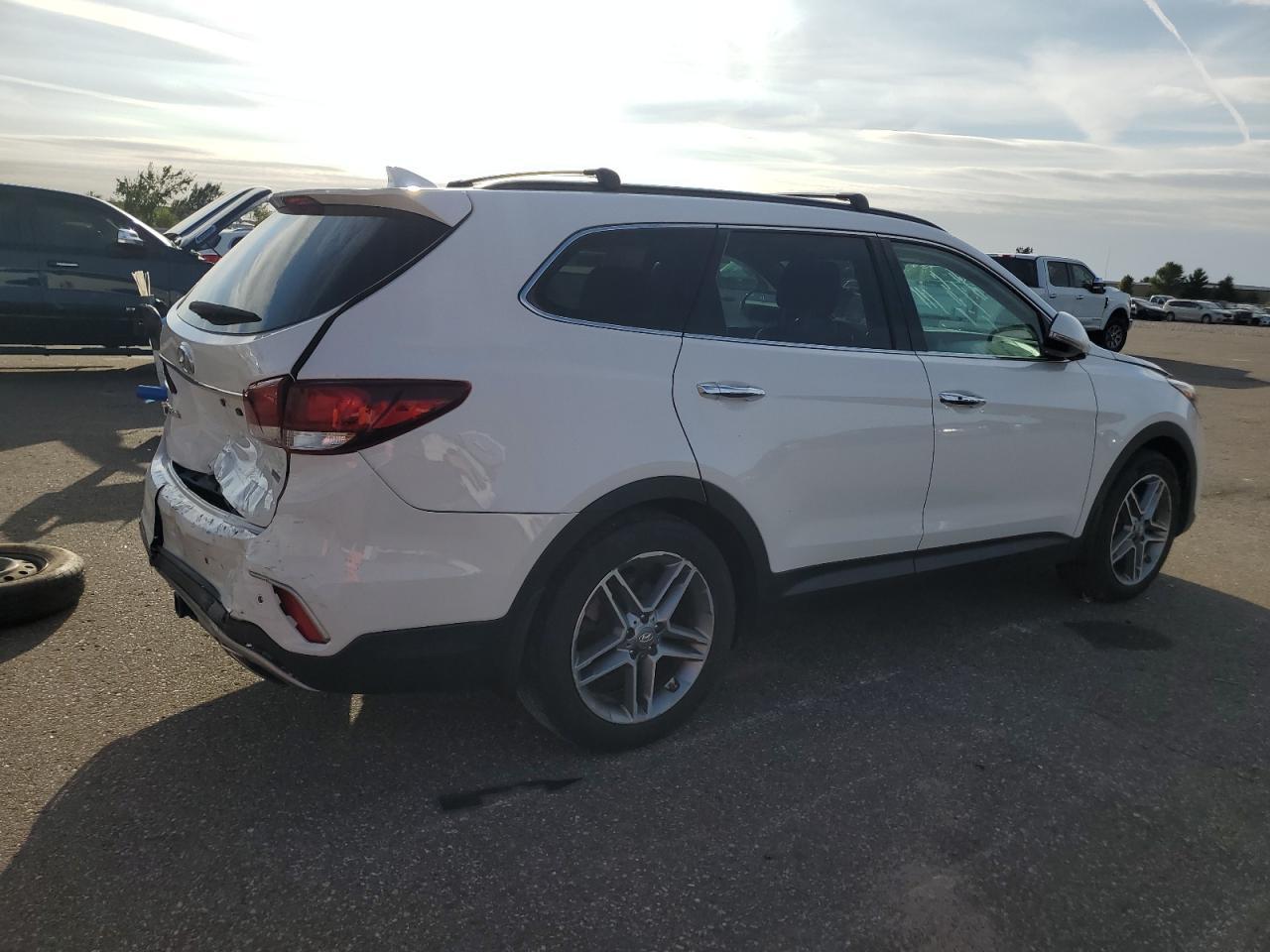 2018 Hyundai Santa Fe Se Ultimate - Image 3