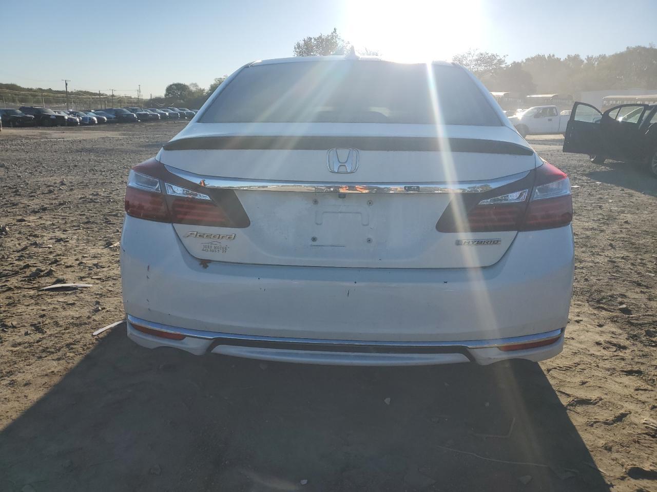 2017 Honda Accord Hybrid Exl - Image 6