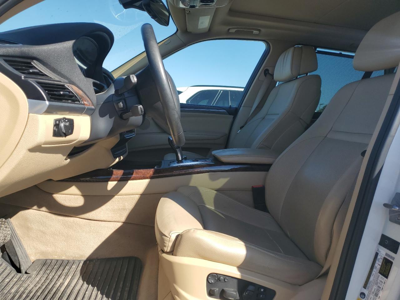 2011 BMW X5 xDrive50I - Фото 7