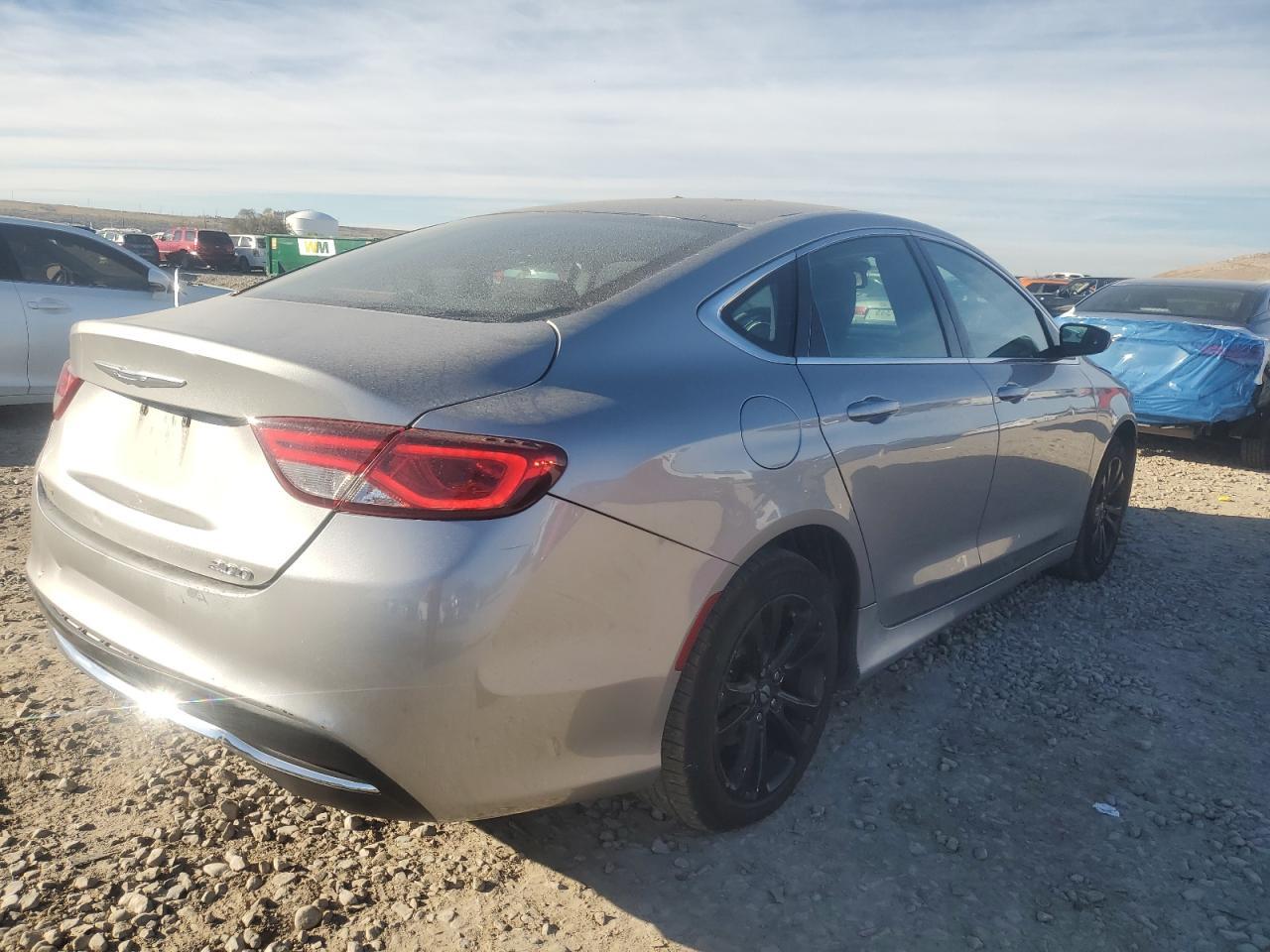 2015 Chrysler 200 Limited - Фото 3