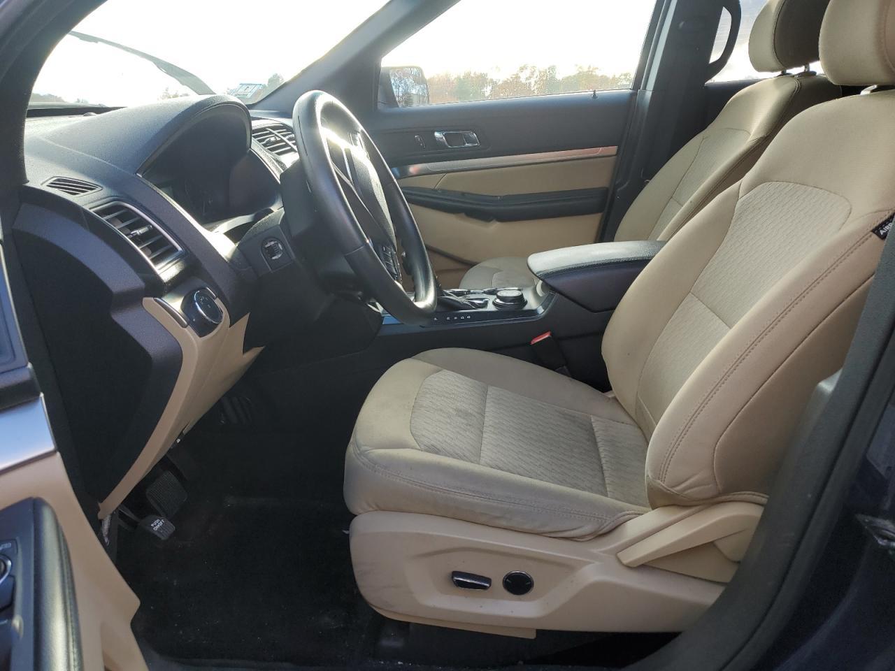 2016 Ford Explorer - Image 7