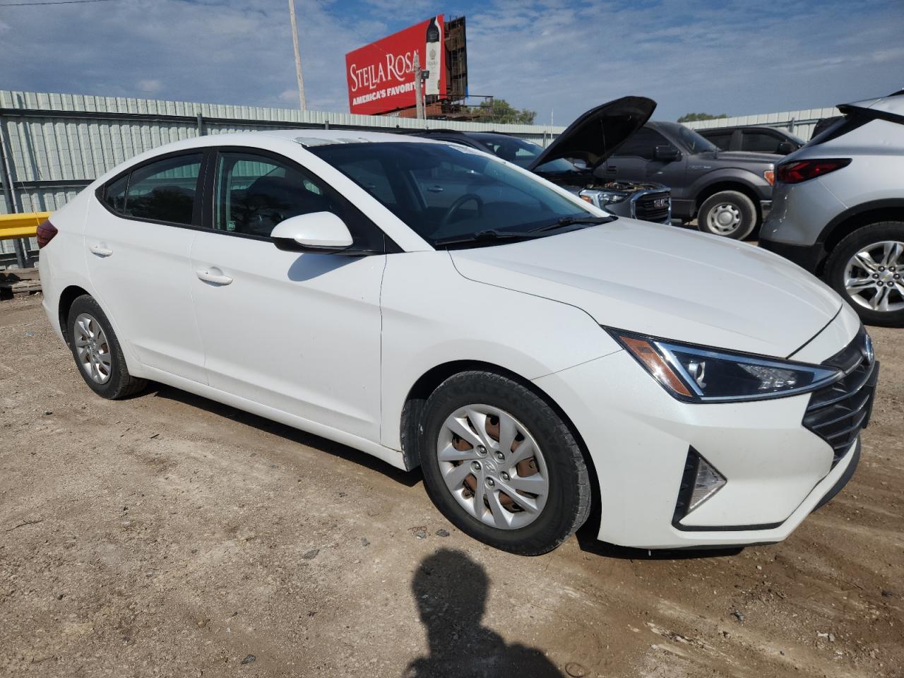 2019 Hyundai Elantra Se - Image 4