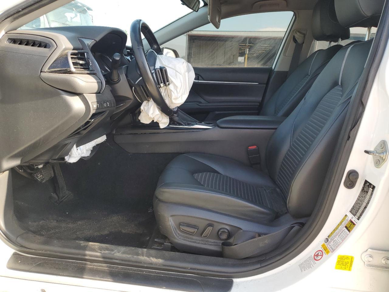 2019 Toyota Camry L - Image 7