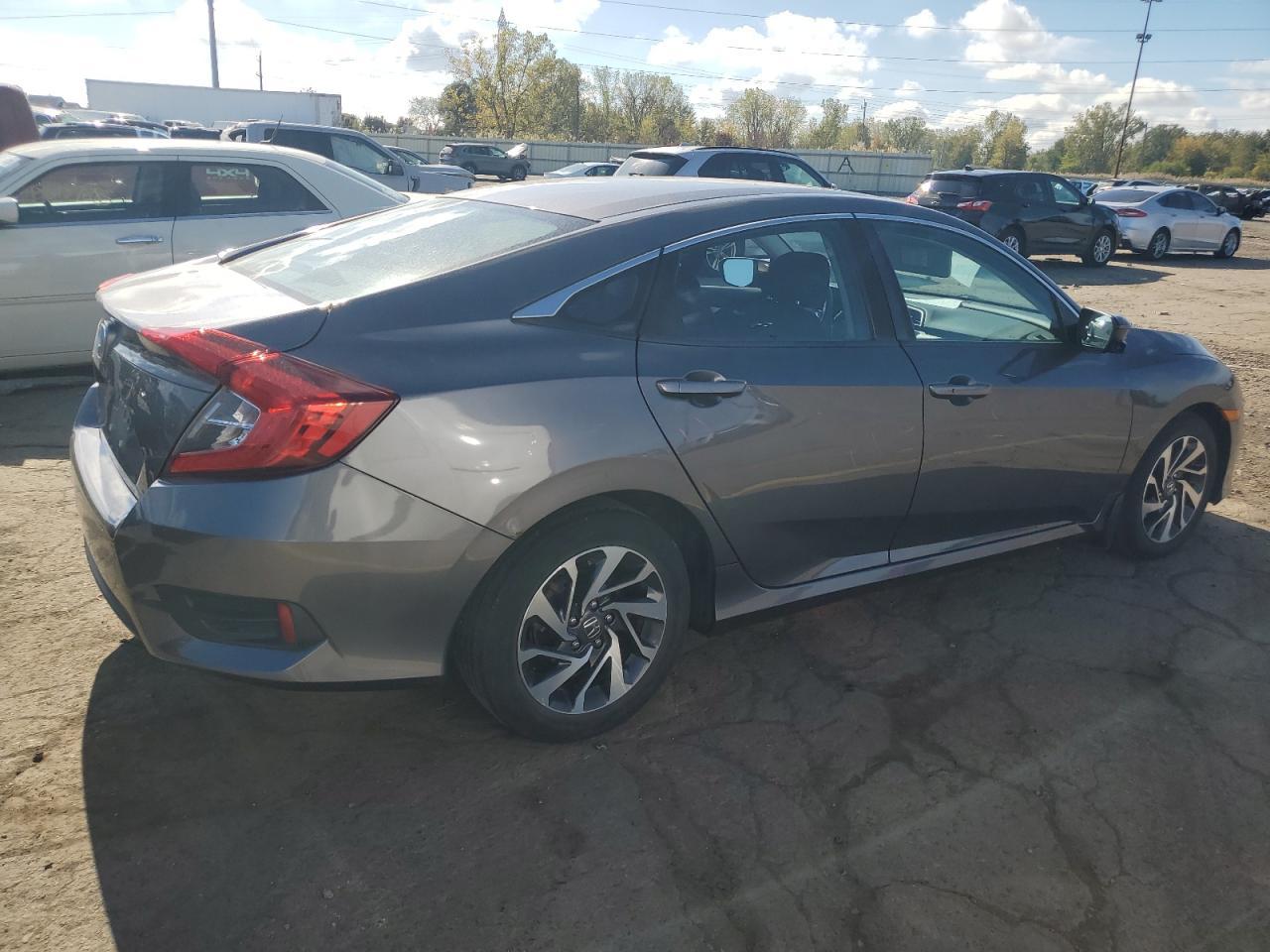 2017 Honda Civic Ex - Фото 3
