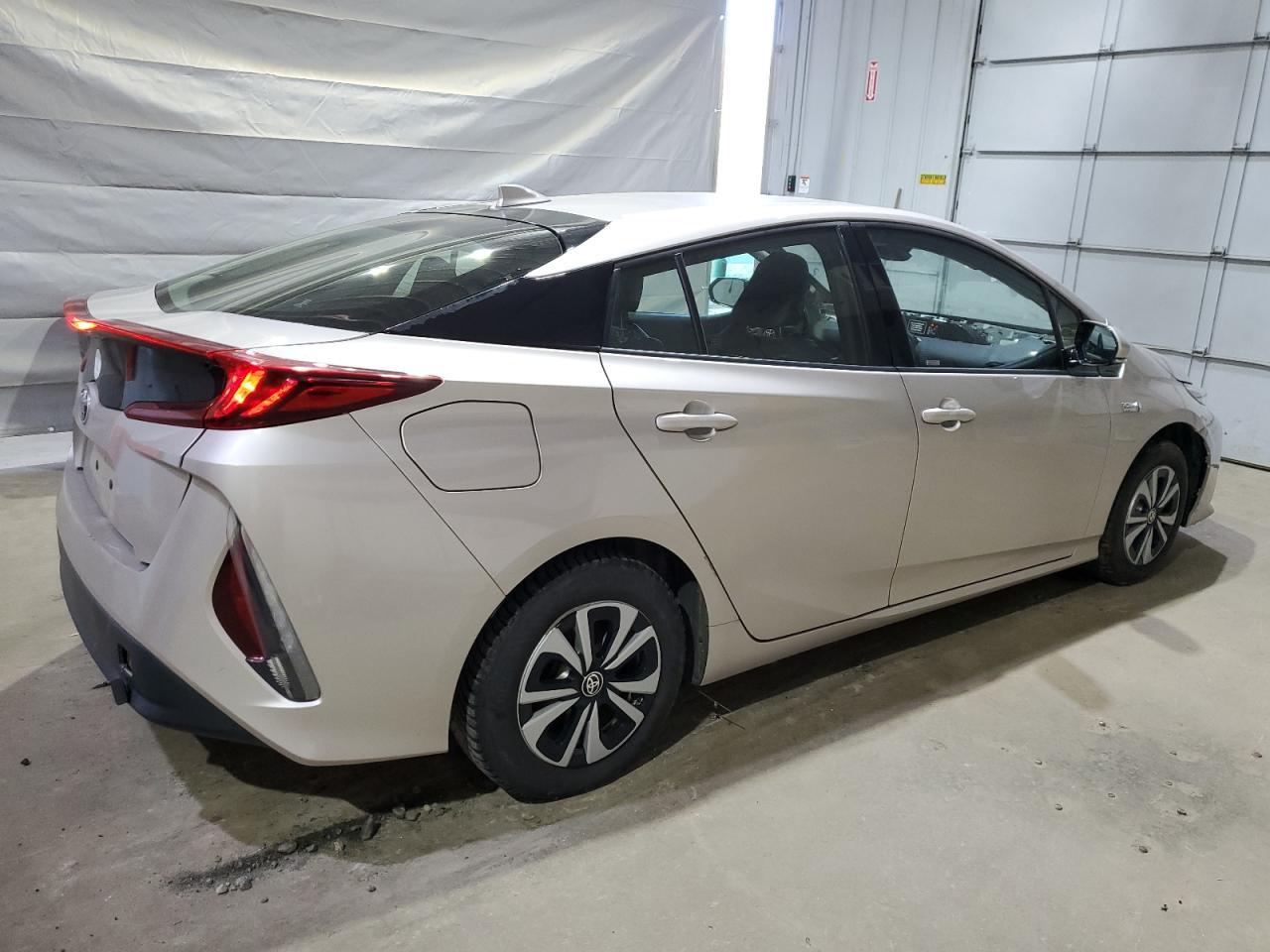 2018 Toyota Prius Prime - Image 3