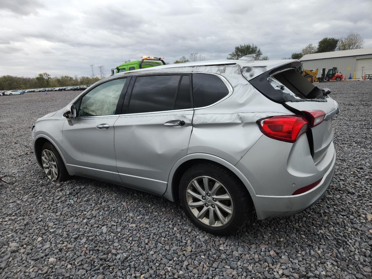 2019 Buick Envision Essence - Image 2