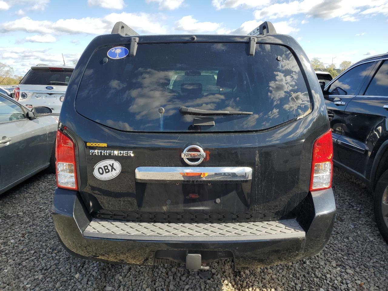 2012 Nissan Pathfinder S - Image 6