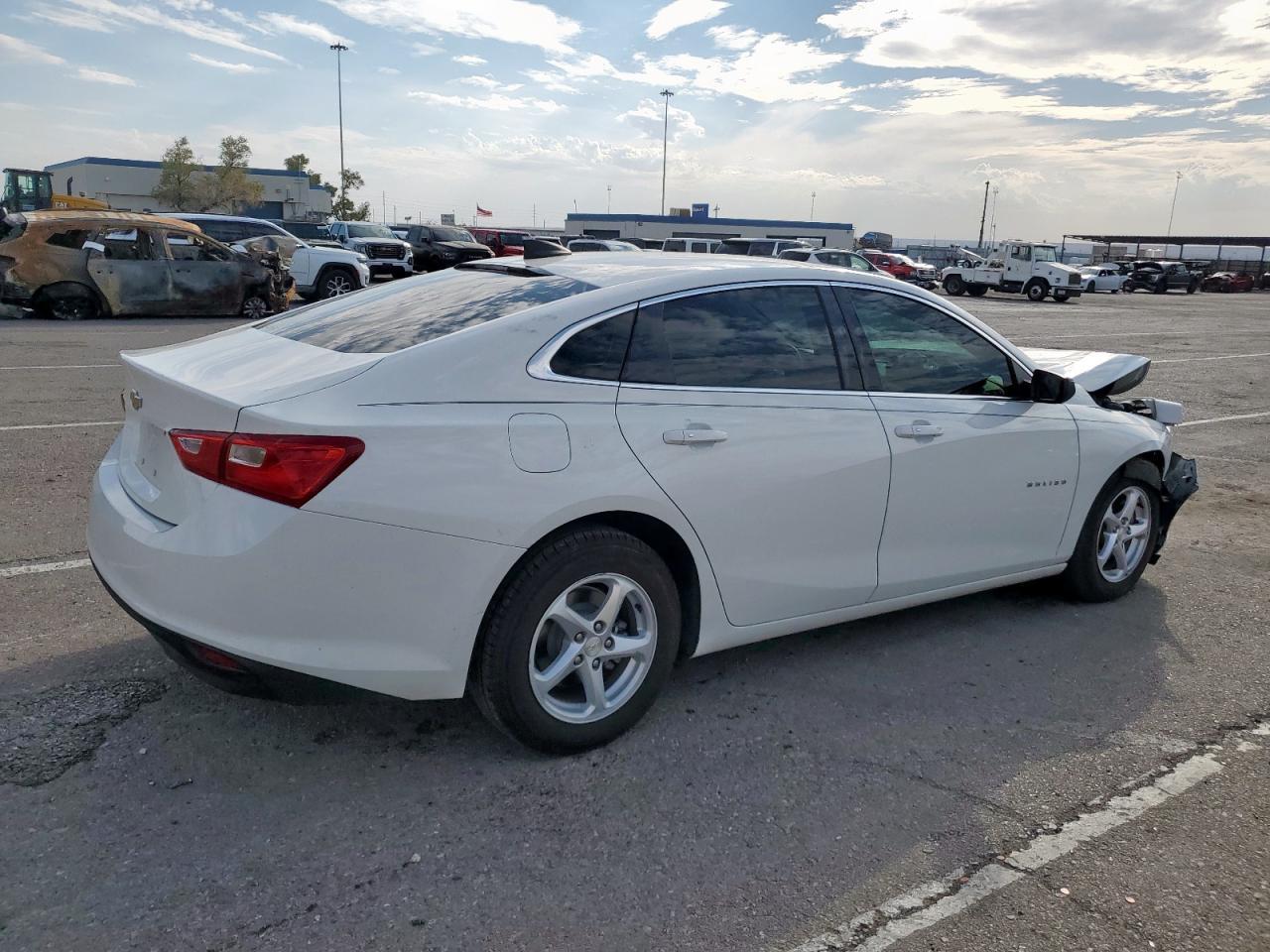 2018 Chevrolet Malibu Ls - Image 3