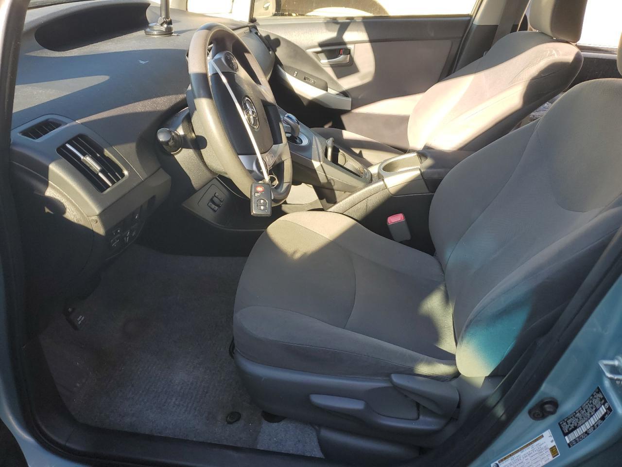 2012 Toyota Prius Plug-In - Image 7