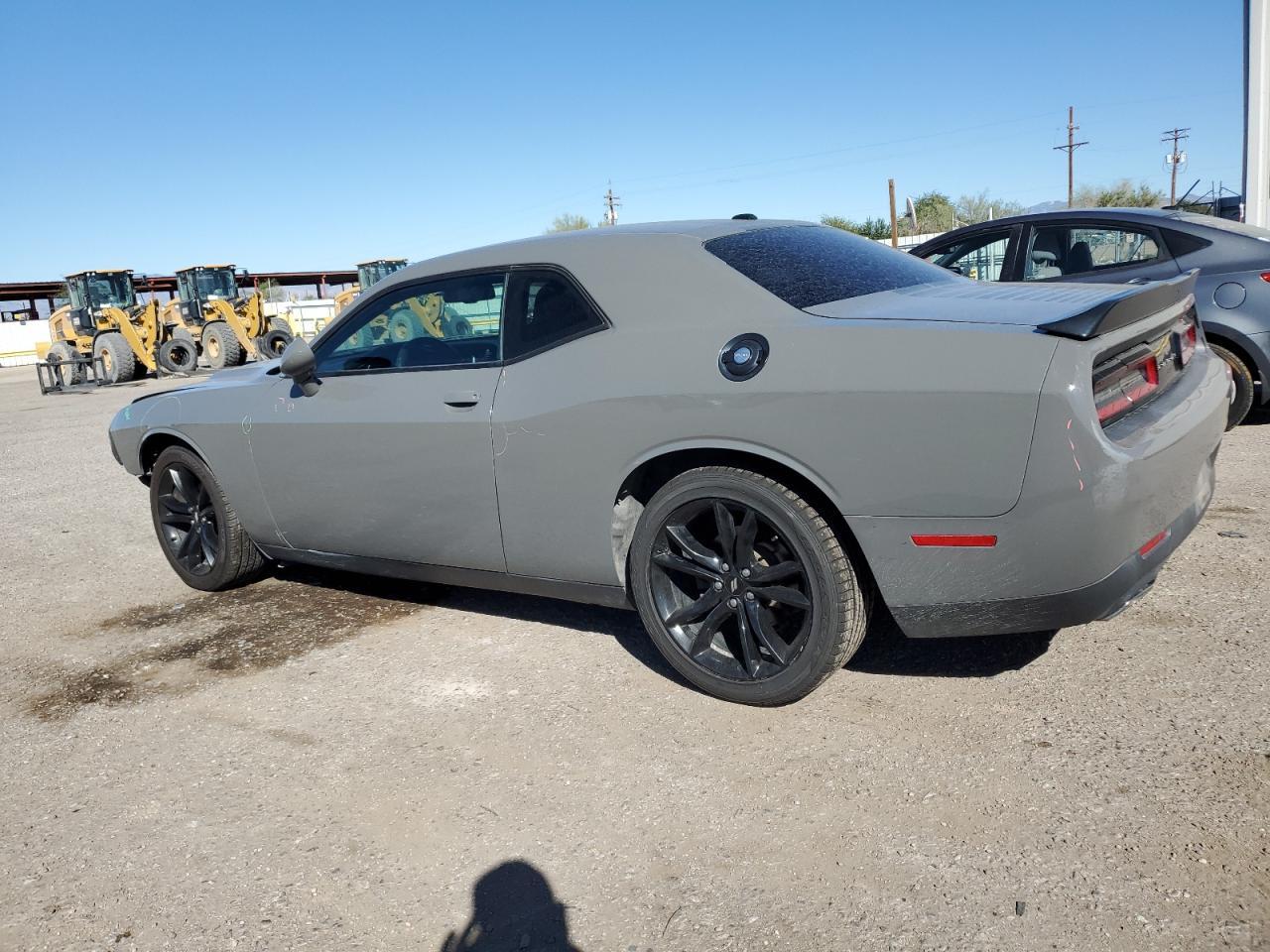2017 Dodge Challenger Sxt - Фото 2
