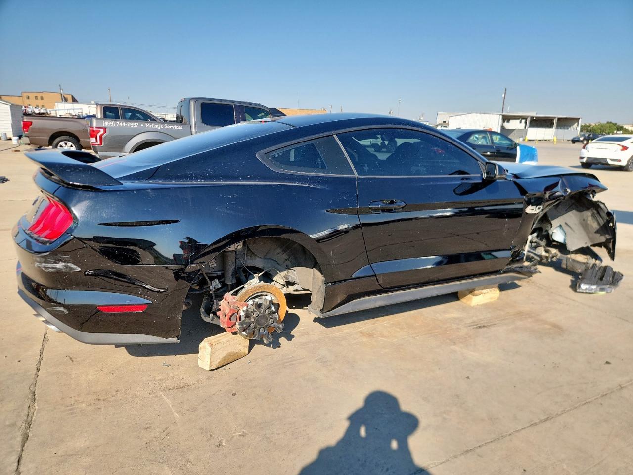 2023 Ford Mustang Gt - Фото 3