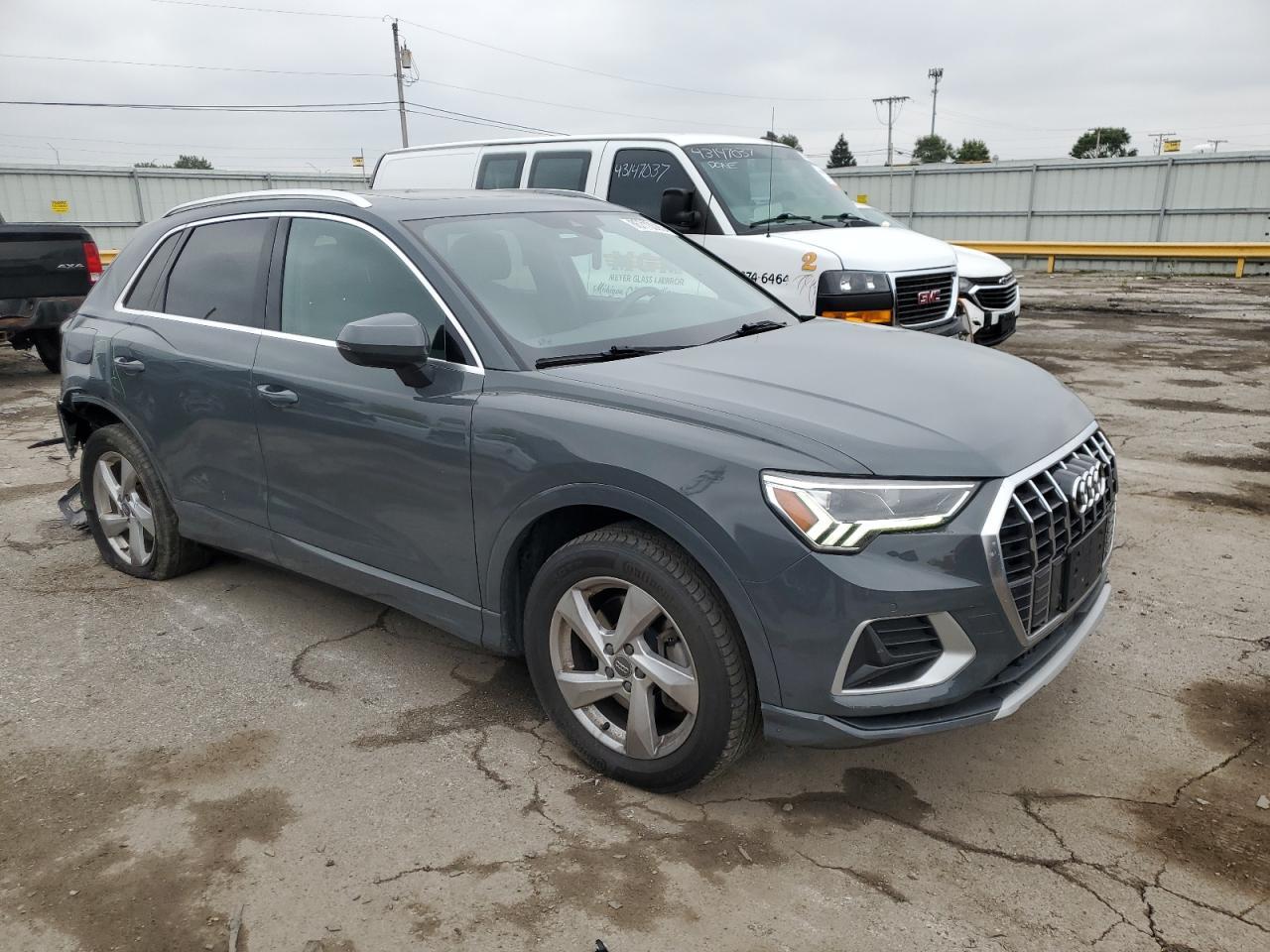 2019 Audi Q3 Premium Plus - Фото 4