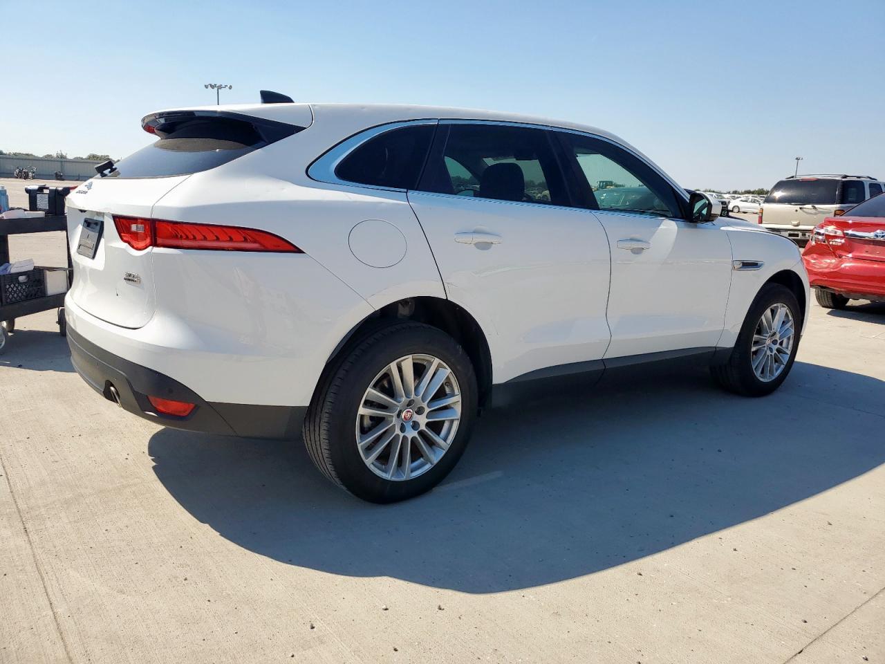 2020 Jaguar F-Pace Prestige - Image 3