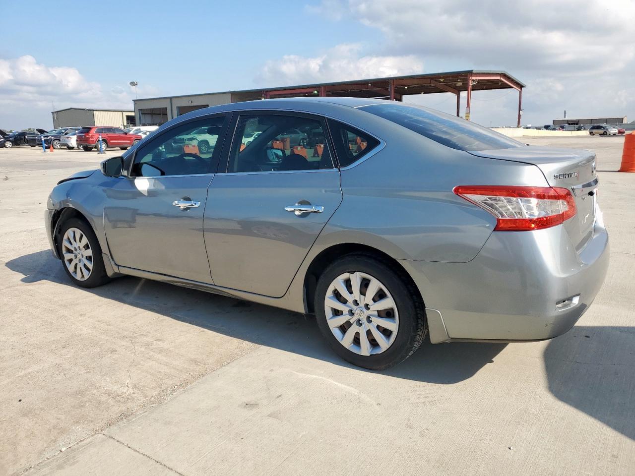 2014 Nissan Sentra S - Фото 2