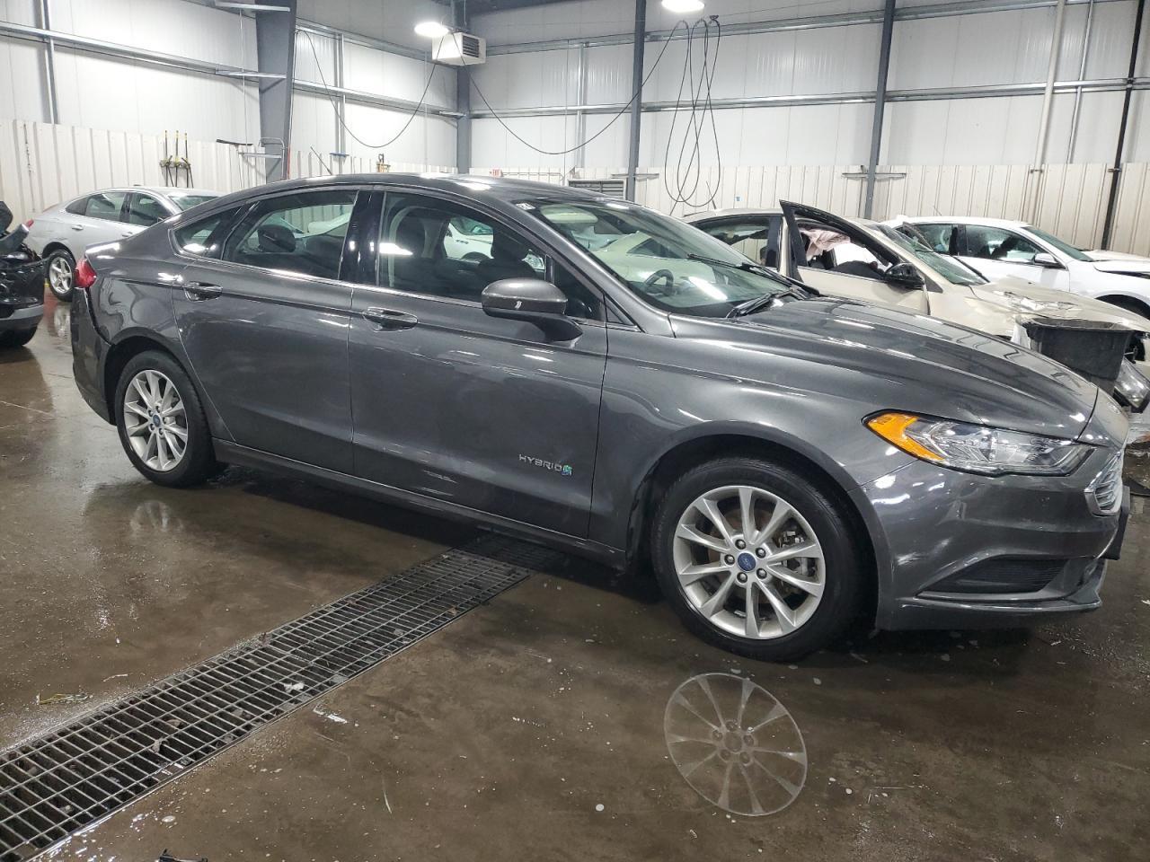 2017 Ford Fusion Se Hybrid - Image 4